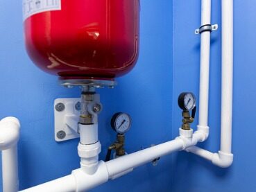 3 Signs Your Water Pressure Tank Is In Trouble